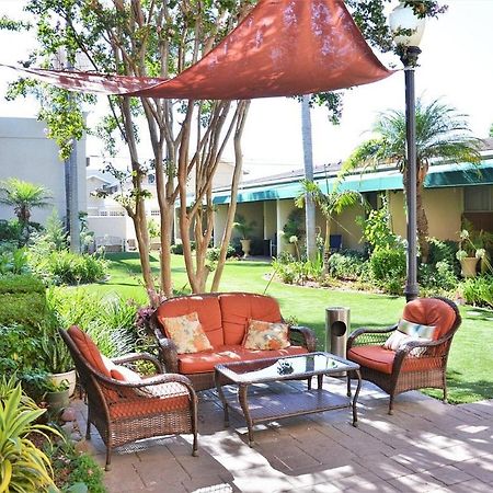 Hotel Pacific Garden Gardena Exterior photo