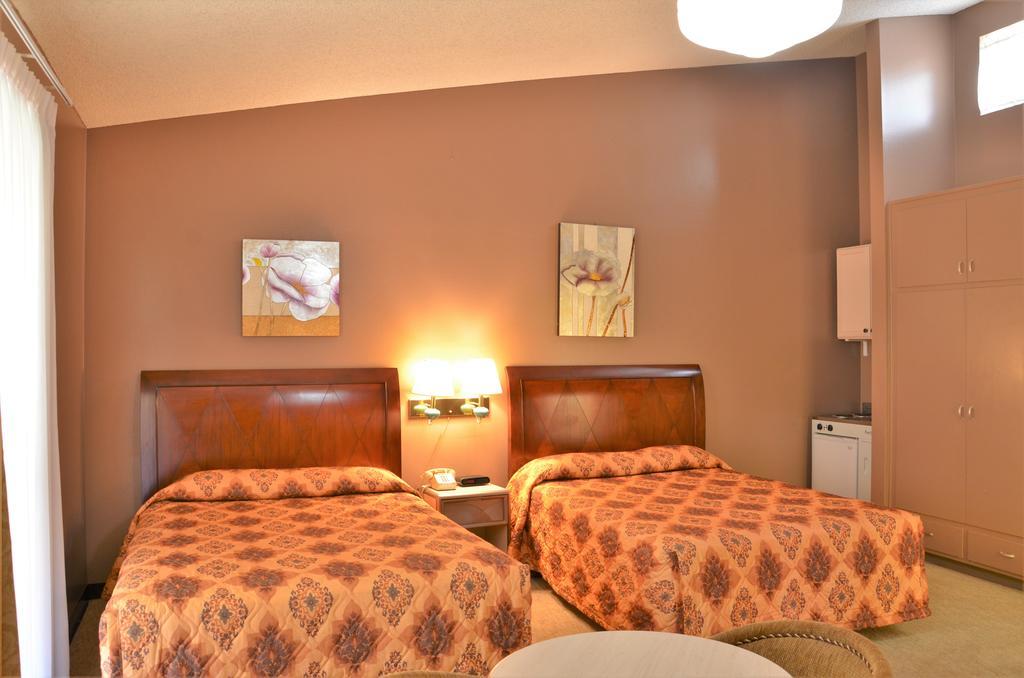 Hotel Pacific Garden Gardena Room photo