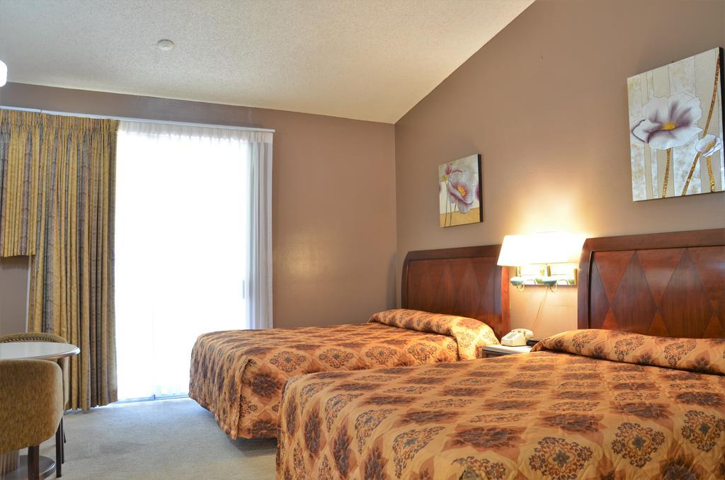Hotel Pacific Garden Gardena Room photo