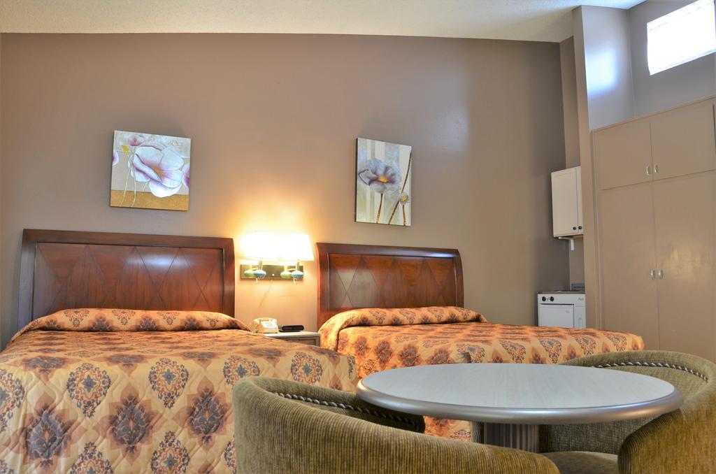 Hotel Pacific Garden Gardena Room photo